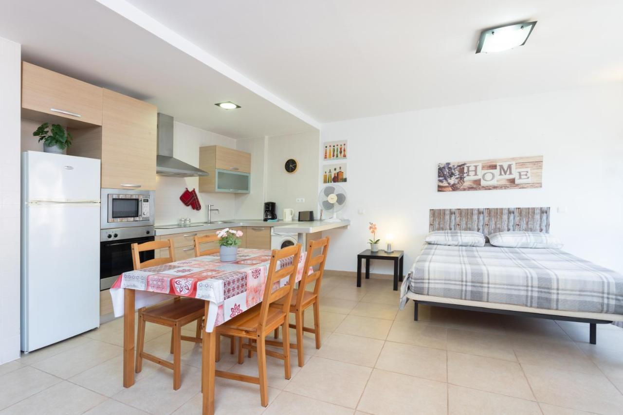 Palm Mar Studio Apartment エクステリア 写真